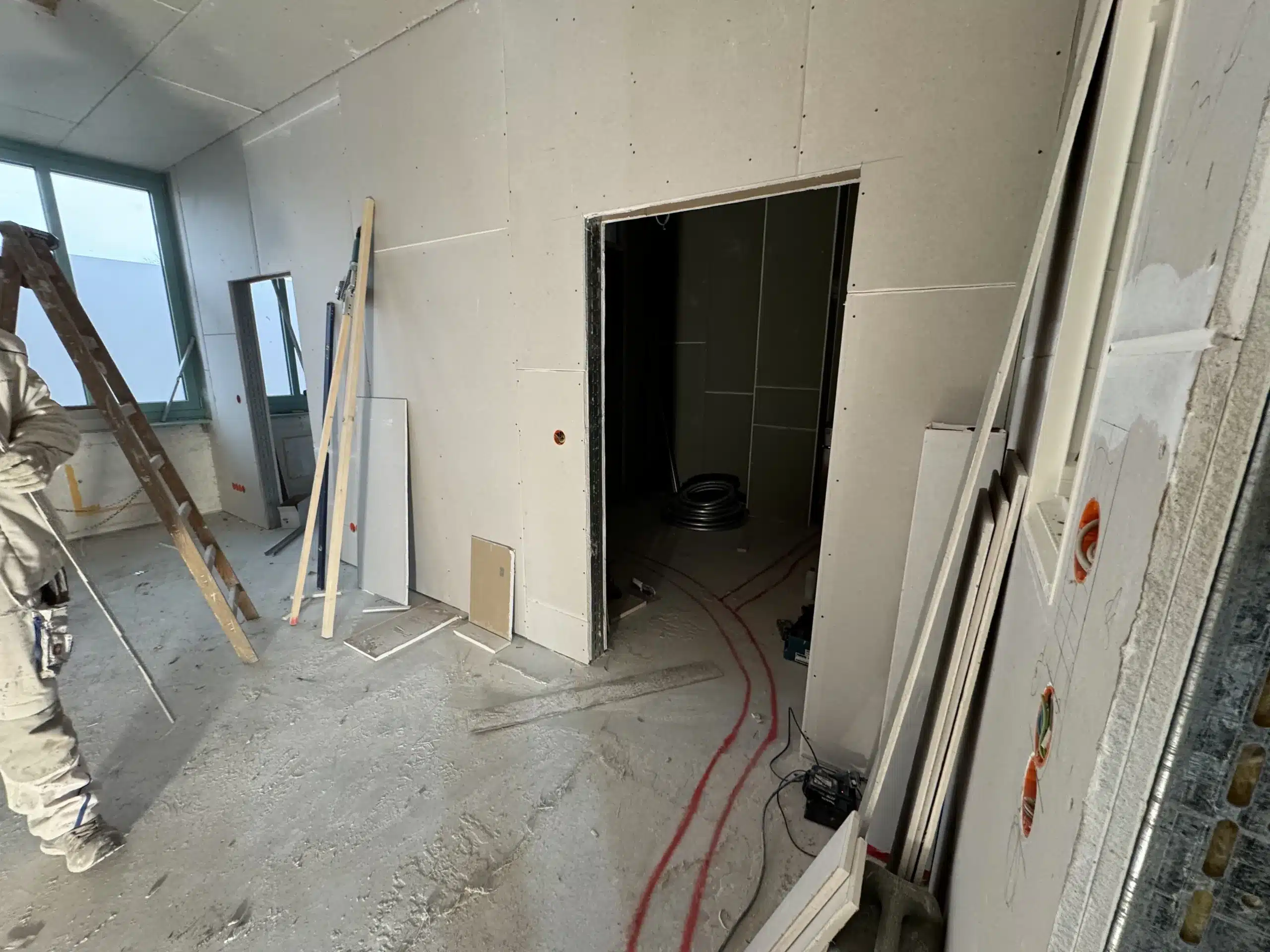 Trockenbau mera Dienstleistungen Trockenbau vor der Endreinigung durch mera